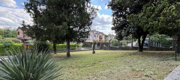 3 rooms House in Creazzo, Italy No. 351445 11