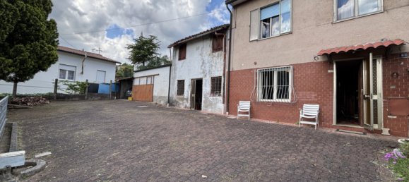 3 rooms House in Creazzo, Italy No. 351445 2