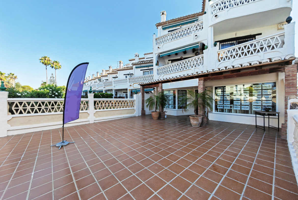 260m² Commercial property in Mijas, Spain No. 179821