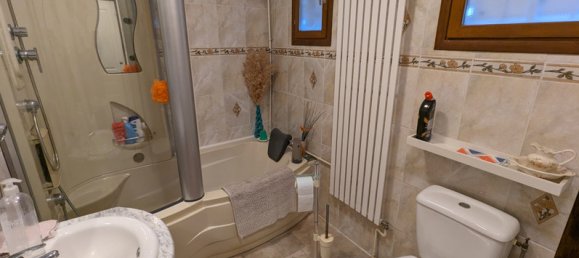 7 Schlafzimmer Haus in Neret, France, Nr. 93204 9