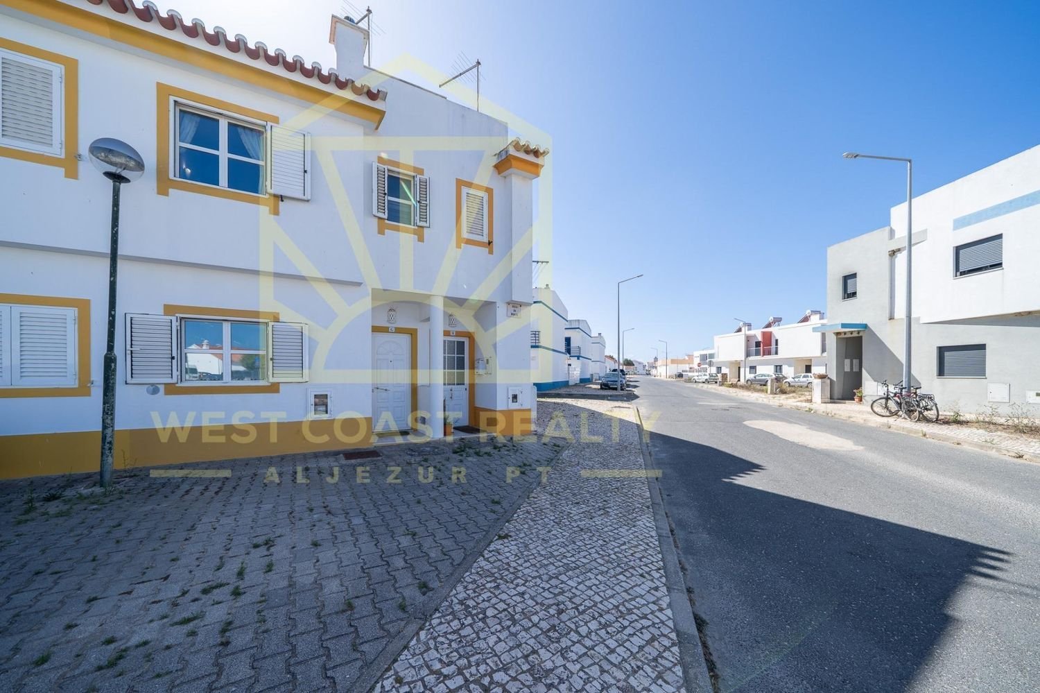 2 Schlafzimmer Haus in Rogil, Portugal, Nr. 355287