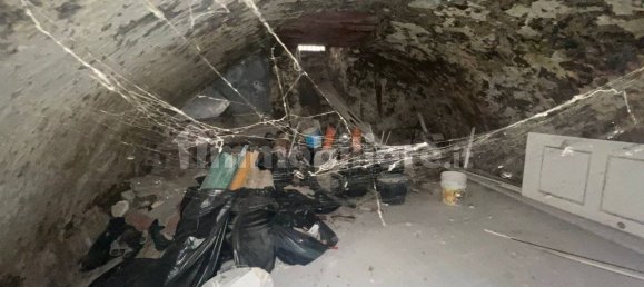 28m² Warehouse in Naples, Italy No. 370507 11