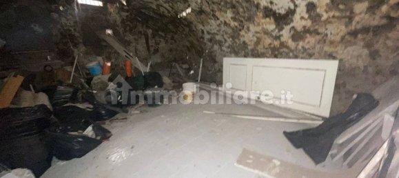 28m² Warehouse in Naples, Italy No. 370507 8