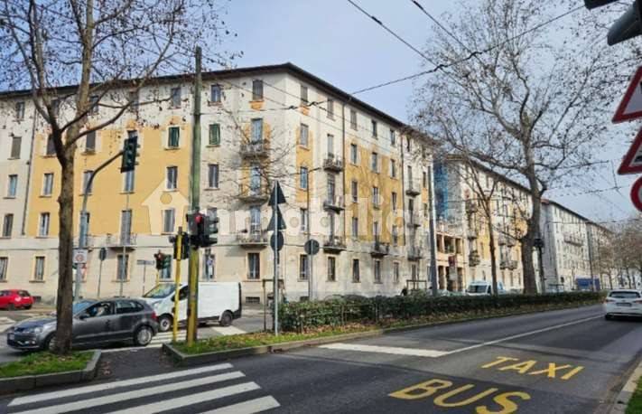 1 bedroom Apartment in Milan, Italy No. 372547