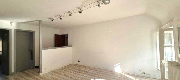2 bedrooms Apartment in Chalon-sur-Saone, France No. 291560 4
