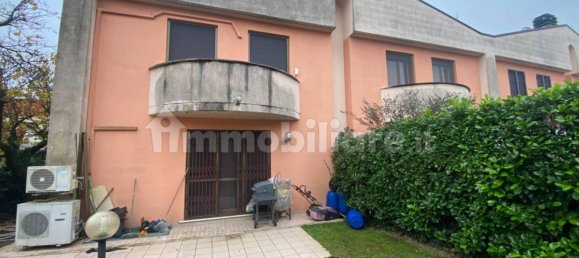 3 bedrooms Villa in Rodano, Italy No. 48287 4