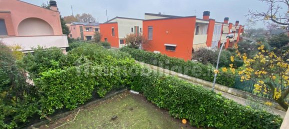 3 bedrooms Villa in Rodano, Italy No. 48287 2