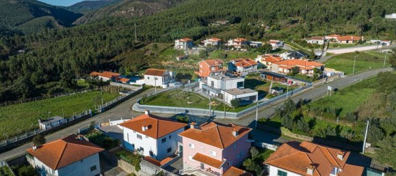 4 bedrooms House in Penafiel, Portugal No. 22729 37