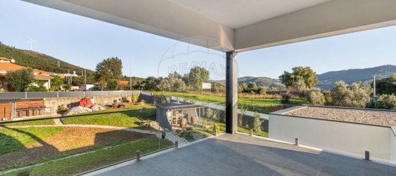 4 bedrooms House in Penafiel, Portugal No. 22729 28