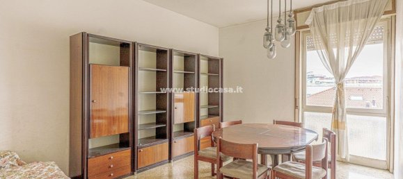 5 bedrooms Apartment in Bergamo, Italy No. 360484 2