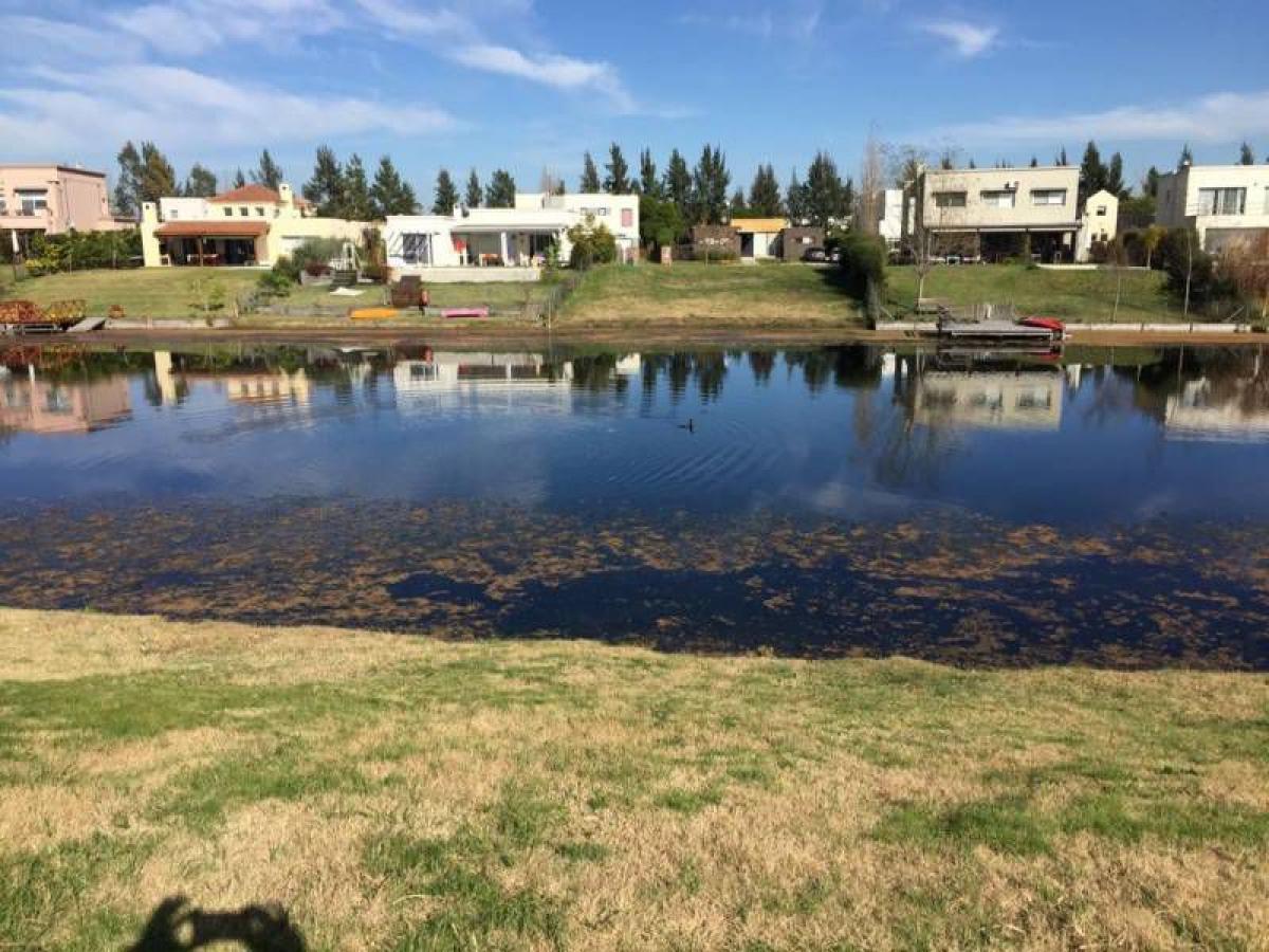  قطعة أرض في Tigre, Argentina رقم 31527