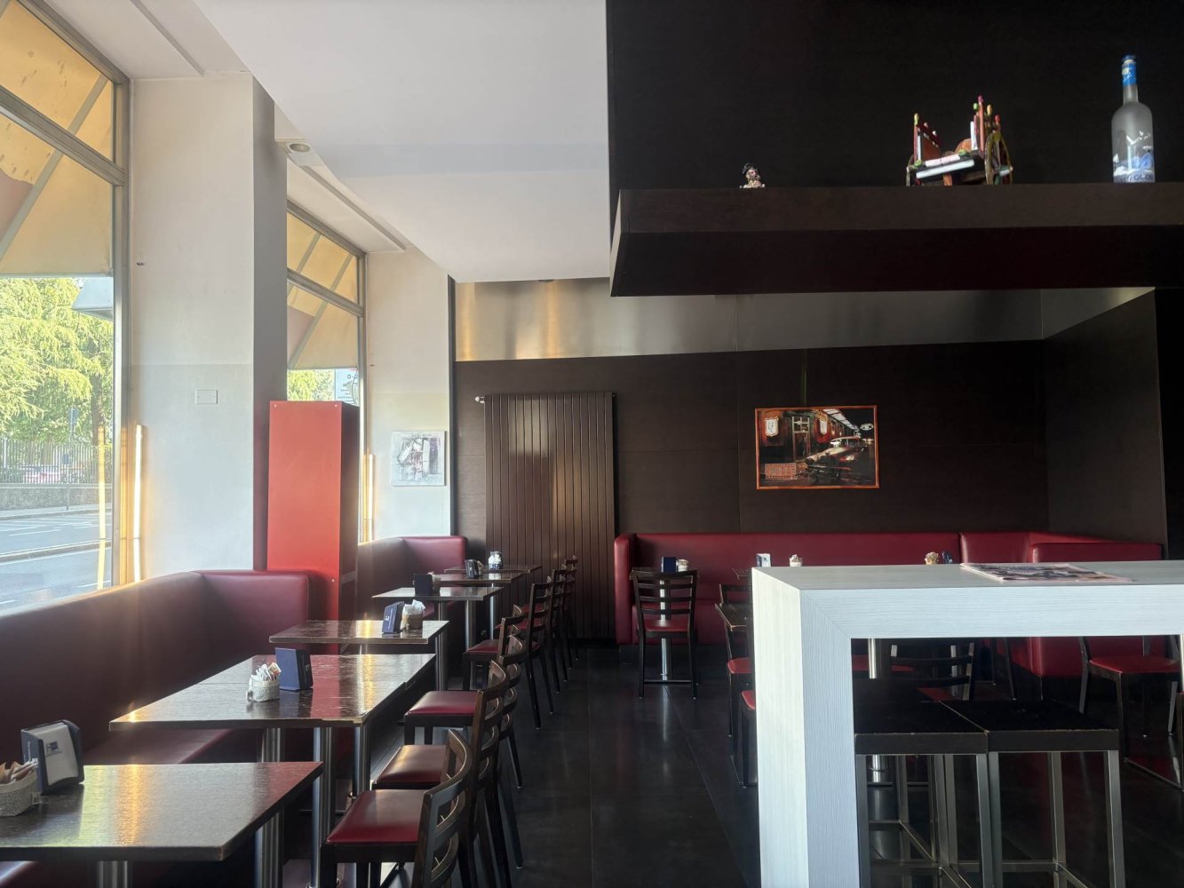 3غرفة عقار تجاري في Bergamo, Italy رقم 309182