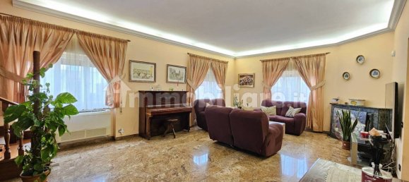 5 bedrooms Villa in Pomezia, Italy No. 66685 6