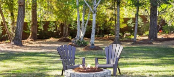 4 bedrooms House in British Columbia, Canada No. 1342 12