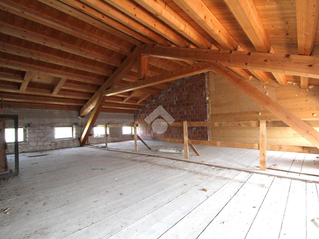 2 Schlafzimmer Haus in Vittorio Veneto, Italy, Nr. 89937