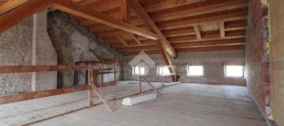 2 bedrooms House in Vittorio Veneto, Italy No. 89937 10