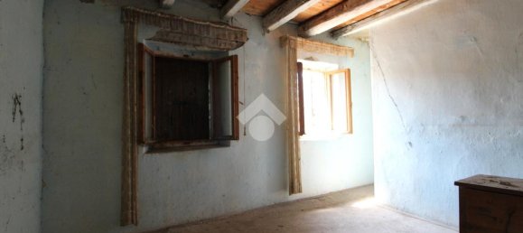 2 bedrooms House in Vittorio Veneto, Italy No. 89937 2