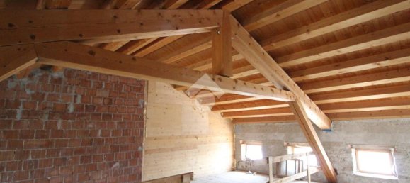 2 bedrooms House in Vittorio Veneto, Italy No. 89937 11