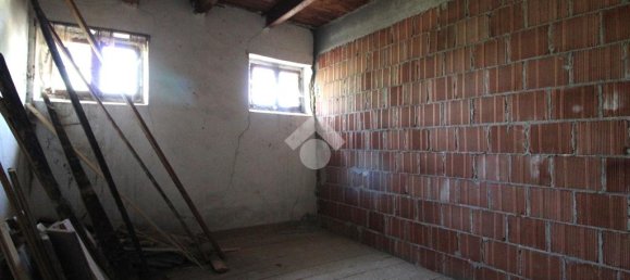 2 bedrooms House in Vittorio Veneto, Italy No. 89937 6