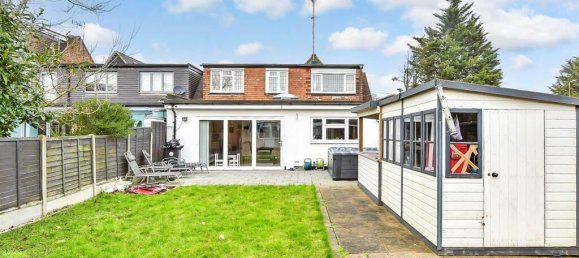 4 bedrooms House in Essex, United Kingdom No. 3965 11