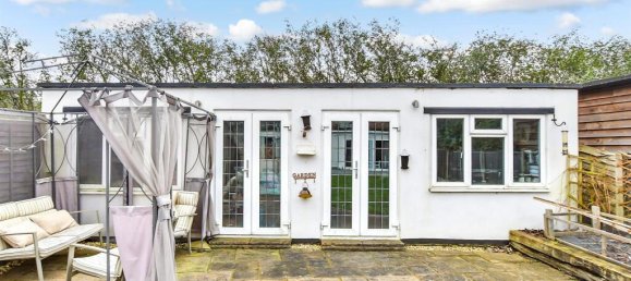 4 bedrooms House in Essex, United Kingdom No. 3965 13