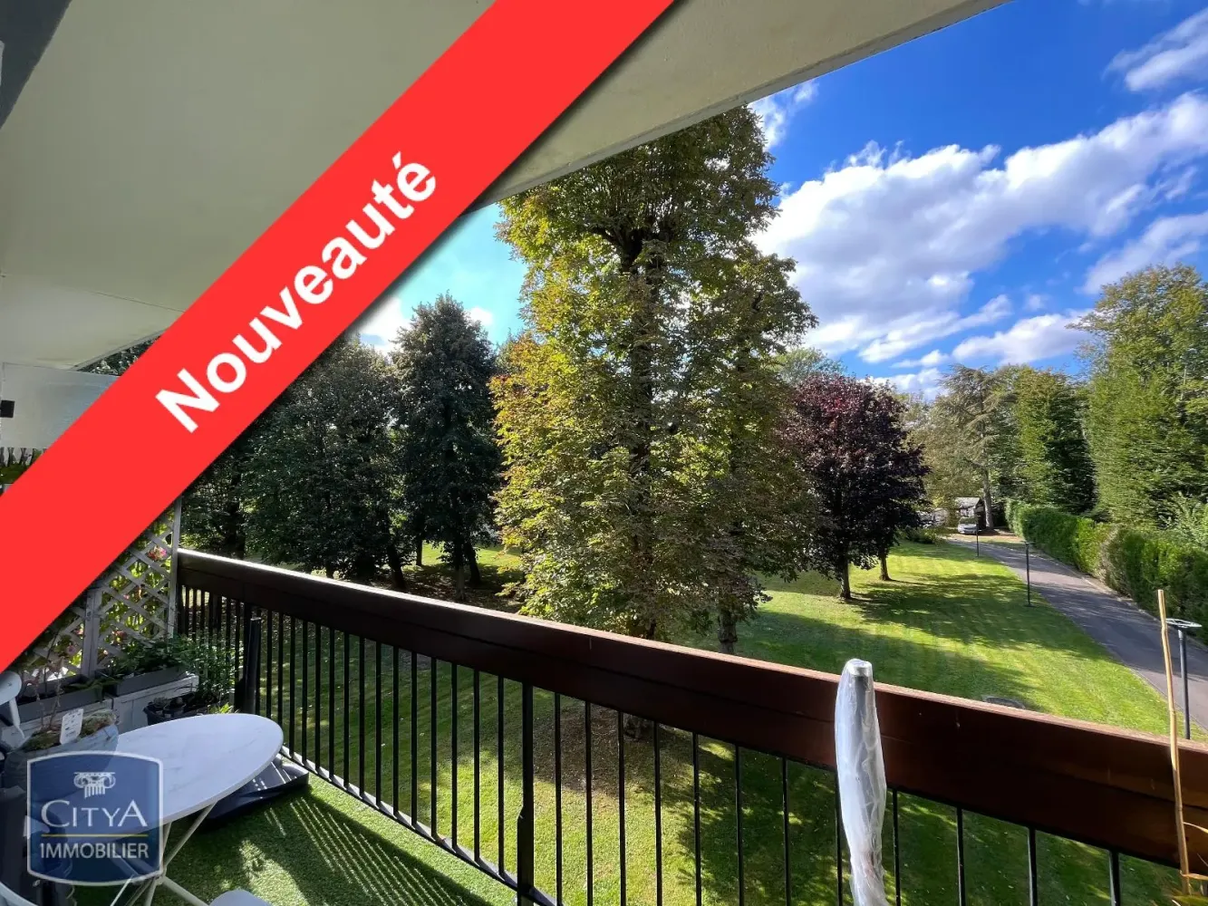 2غرفة شقة في Beauvais, France رقم 229376