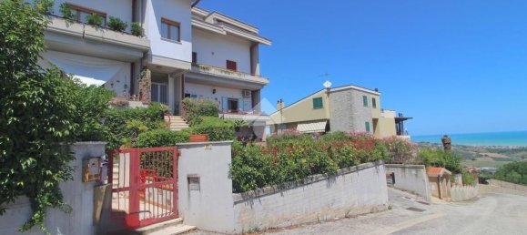 4 rooms Apartment in Mosciano Sant'Angelo, Italy No. 269951 2