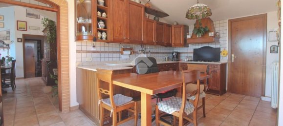 4 rooms Apartment in Mosciano Sant'Angelo, Italy No. 269951 8