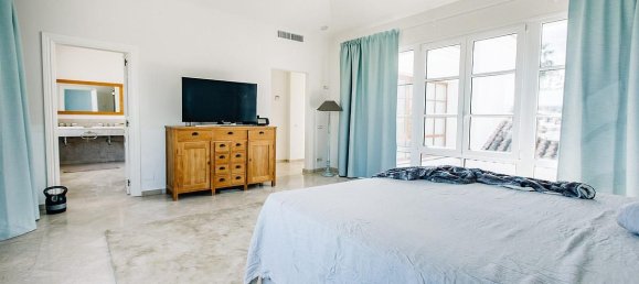 Дом с 5 спальнями в Эстепона, Испания № 146043 13