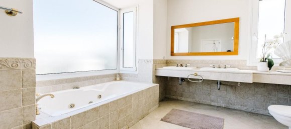 Дом с 5 спальнями в Эстепона, Испания № 146043 19