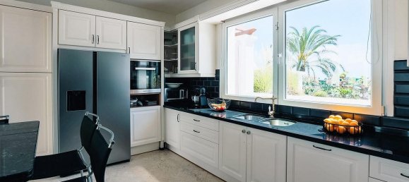 Дом с 5 спальнями в Эстепона, Испания № 146043 9