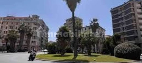 1غرفة عقار تجاري في Savona, Italy رقم 170323 2