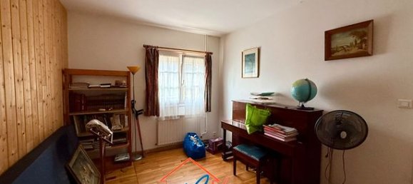 4 bedrooms House in Yonne, France No. 359696 8