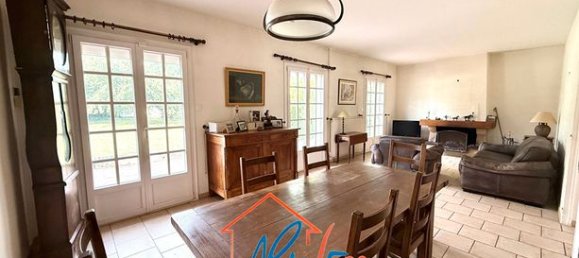 4 bedrooms House in Yonne, France No. 359696 2