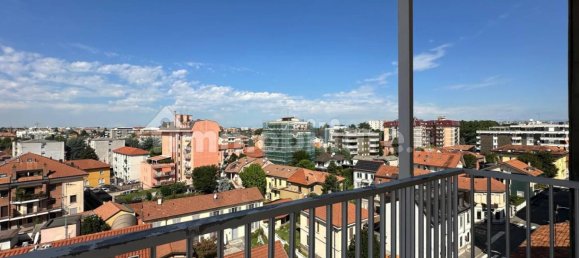 3 Schlafzimmer Penthouse in Rho, Italy, Nr. 363506 4