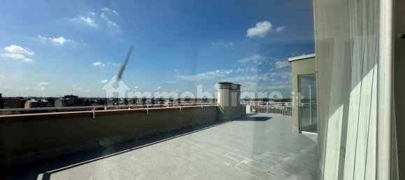 3 Schlafzimmer Penthouse in Rho, Italy, Nr. 363506 8
