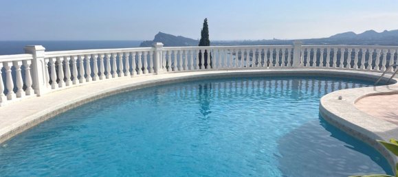 6 bedrooms Villa in Altea, Spain No. 170310 2