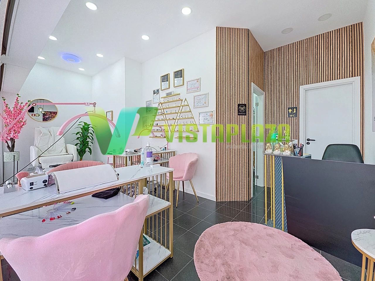 Propriété commerciale à Portimao, Portugal 32m² No. 227581