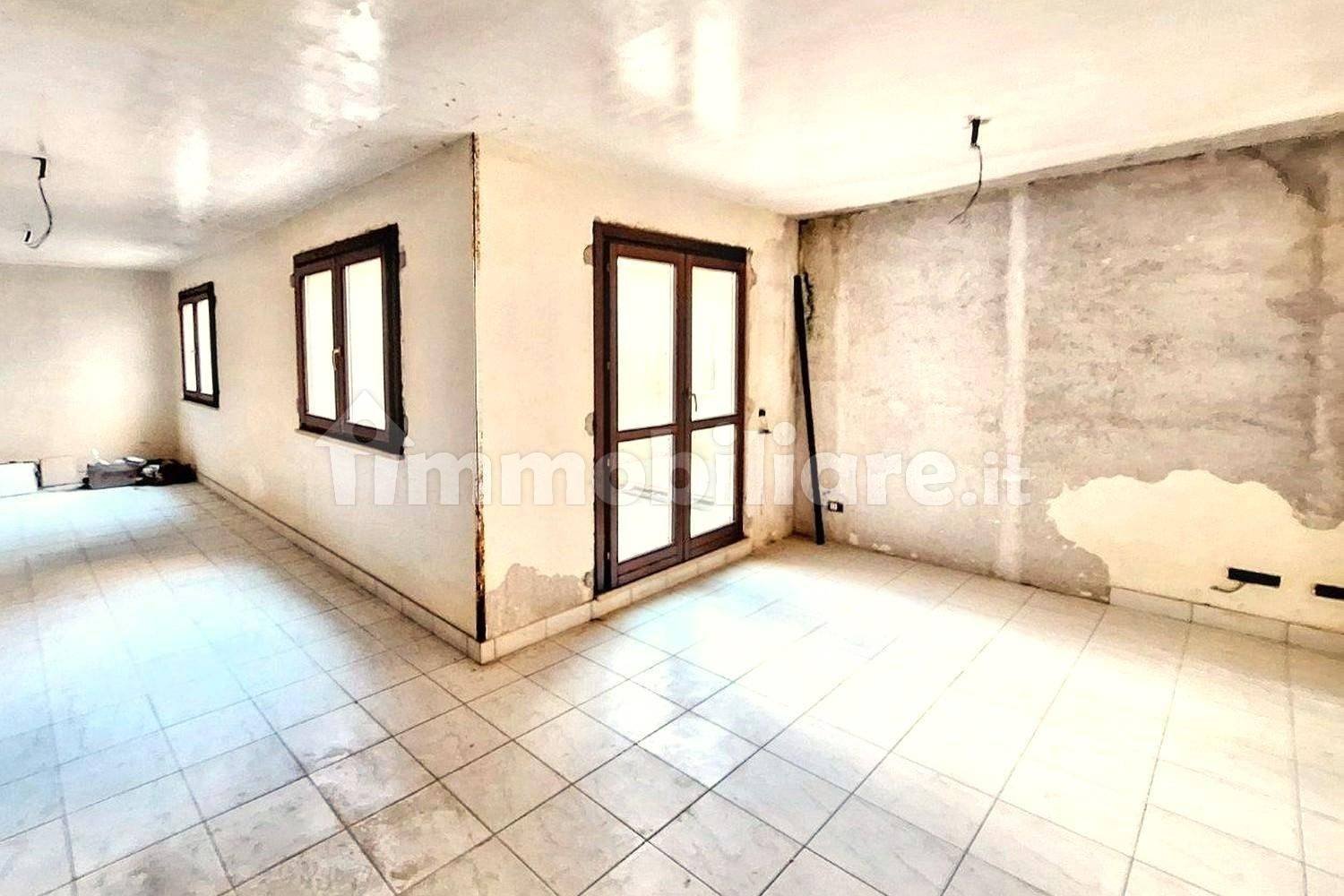1 bedroom Garage in Carini, Italy No. 337310