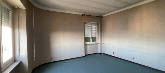 4 rooms Apartment in Vercelli, Italy No. 110463 5