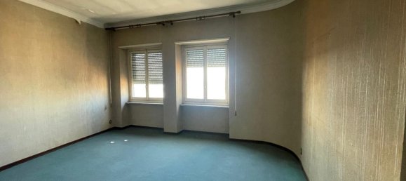 4 rooms Apartment in Vercelli, Italy No. 110463 6