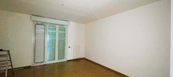 2 bedrooms Apartment in Lipomo, Italy No. 82168 9