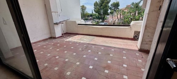 2 bedrooms Apartment in Estepona, Spain No. 151802 3