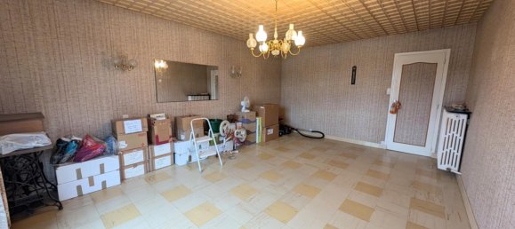 Villa de 3 dormitorios en Laon, France No. 210165 2