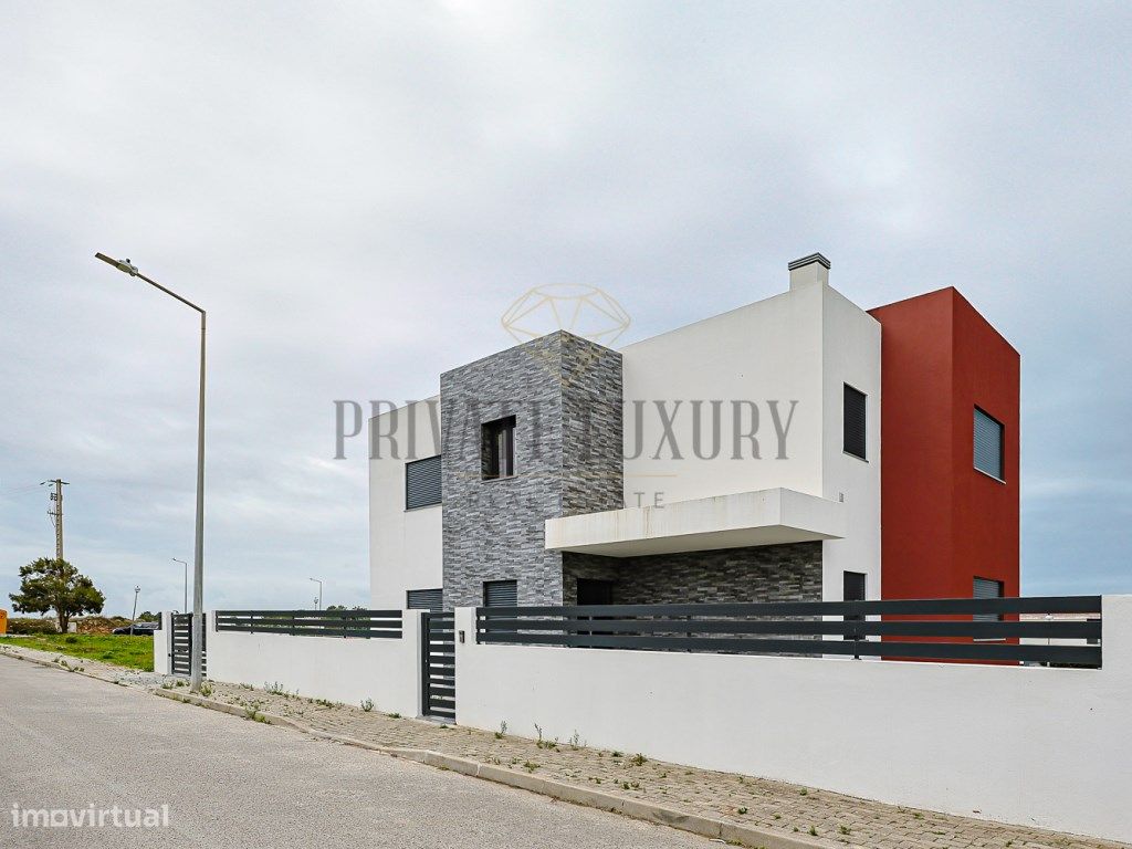 4 bedrooms House in Ericeira, Portugal No. 128136