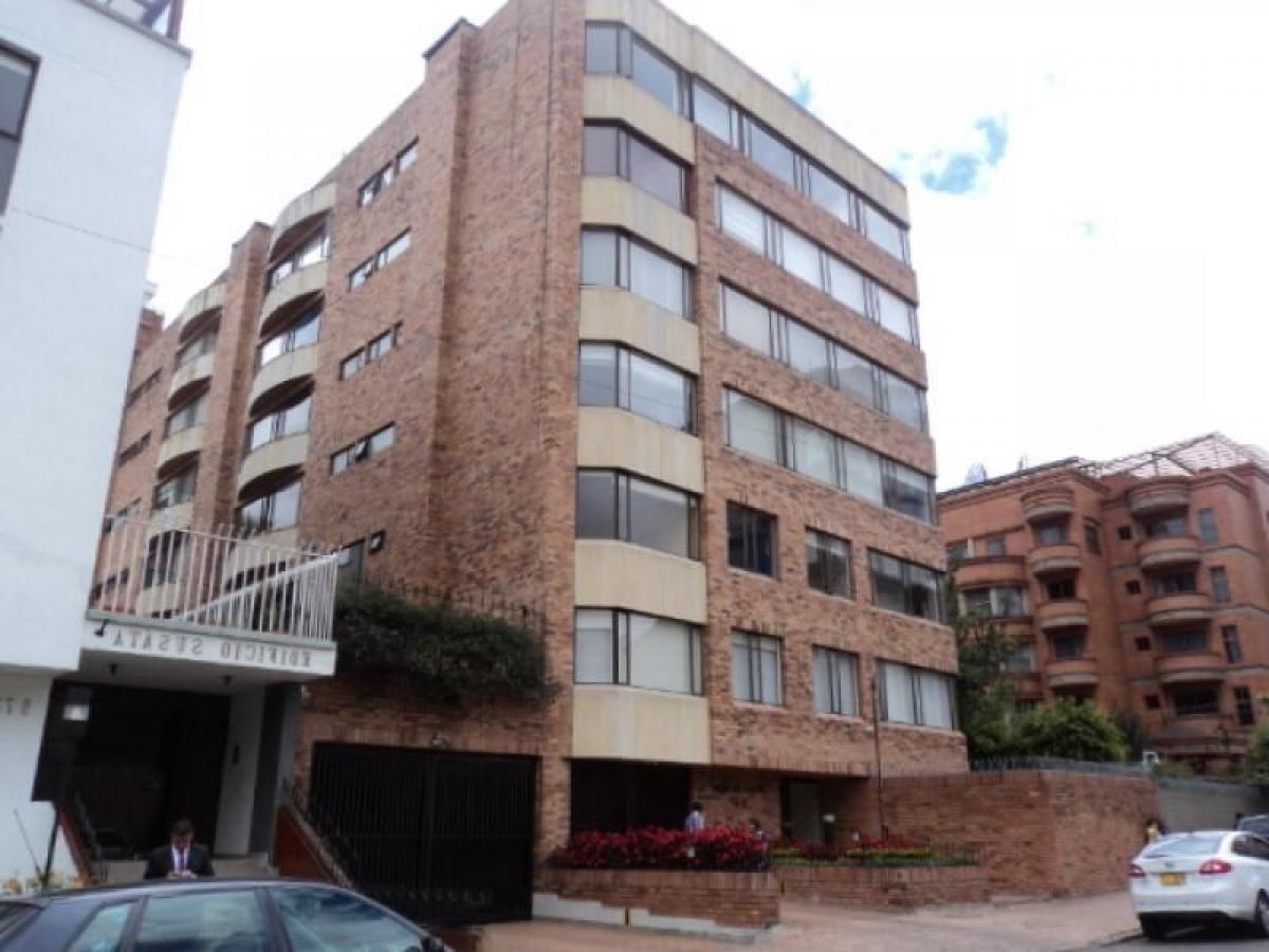 3 bedrooms House in Bogota, Colombia No. 13594