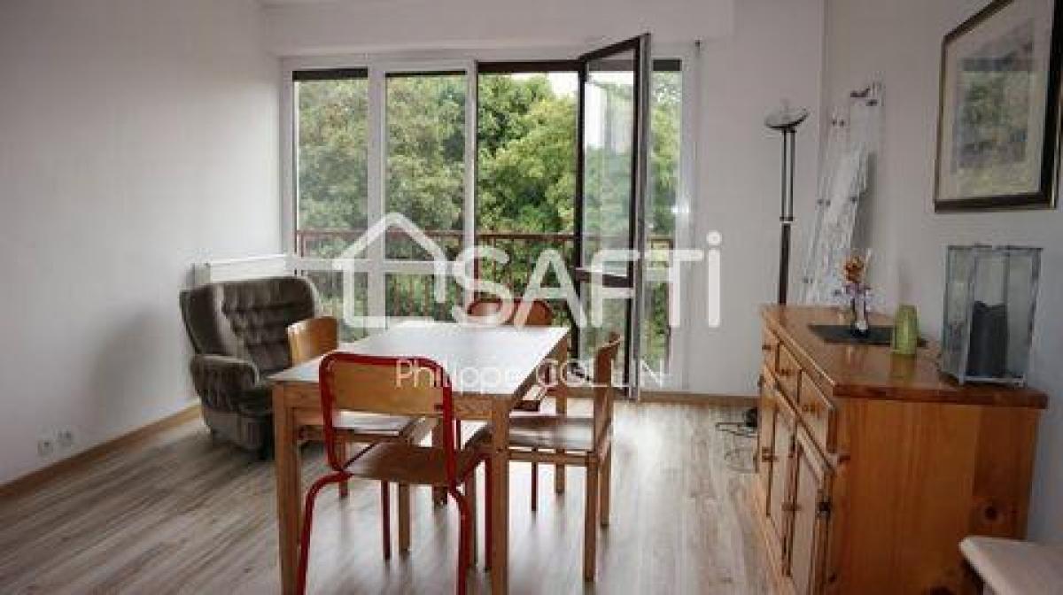 Apartamento de 3 dormitorios en Corbeil-Essonnes, France No. 33565