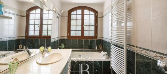 4 bedrooms Villa in Ajaccio, France No. 322950 12