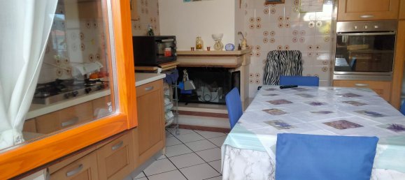 6 rooms Apartment in Montesilvano, Italy No. 96630 14
