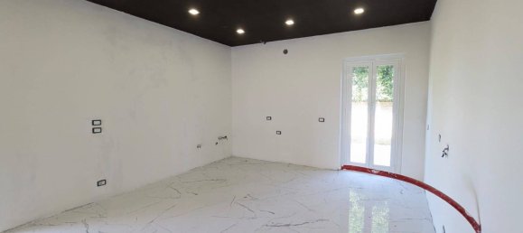 Villa de 3 dormitorios en Genzano di Roma, Italy No. 371676 14